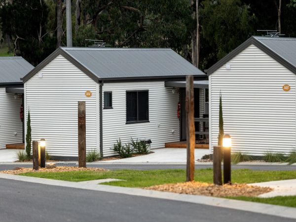 Lilydale Pine Hill Caravan Park